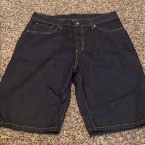 Levi men’s shorts 569 size 32